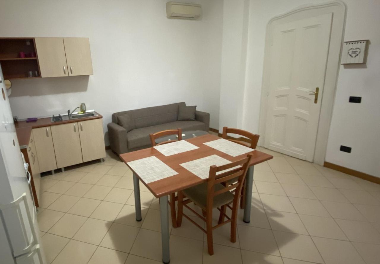 Ferienwohnung Apartament Piata Victoriei Timişoara Exterior foto